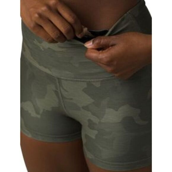 prAna Layna Shorts Sage Camo X-Large - Picture 3 of 13